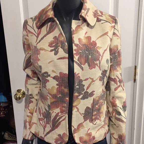 Ellen Tracy Jackets & Blazers - PRICED TO SELL FAST-Ellen Tracy Blazer